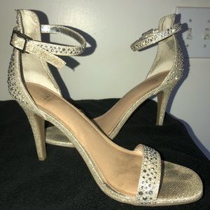 Macy’s brand dressy sandal sz 12m Euc no box